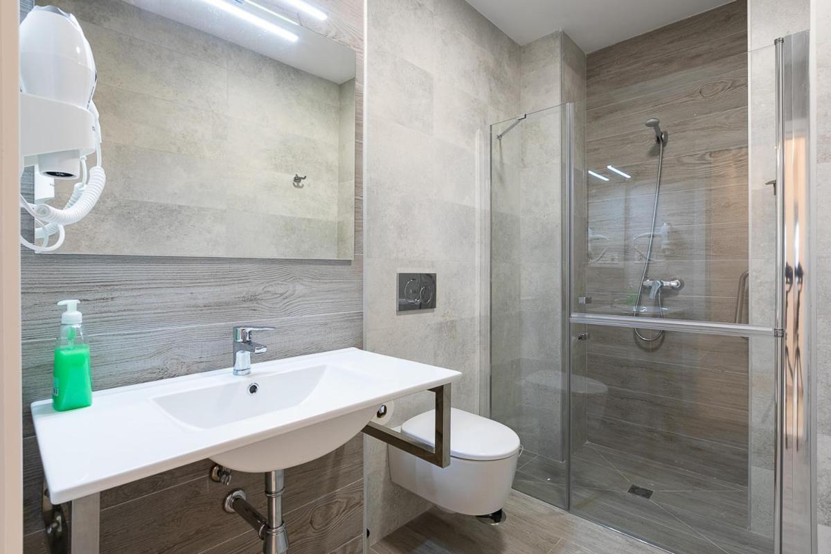 Apartamentos Guerrero 3 Torre Del Mar Exteriör bild