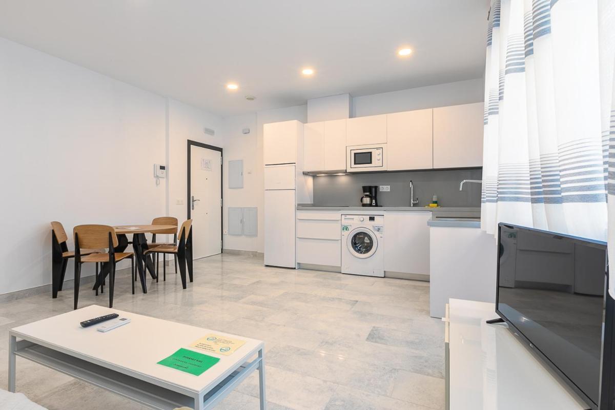 Apartamentos Guerrero 3 Torre Del Mar Exteriör bild