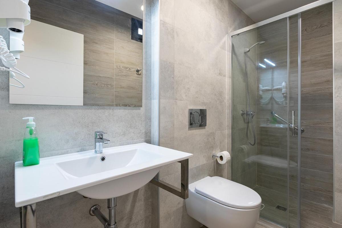 Apartamentos Guerrero 3 Torre Del Mar Exteriör bild