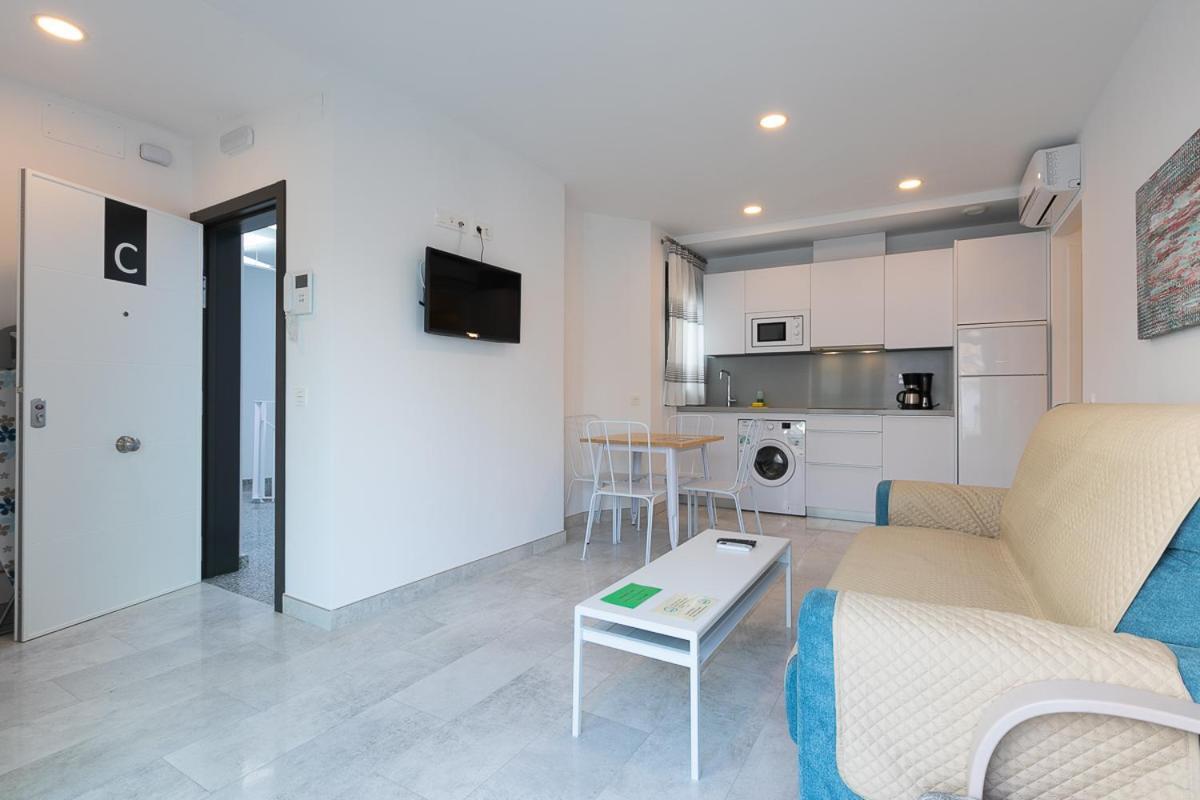 Apartamentos Guerrero 3 Torre Del Mar Exteriör bild
