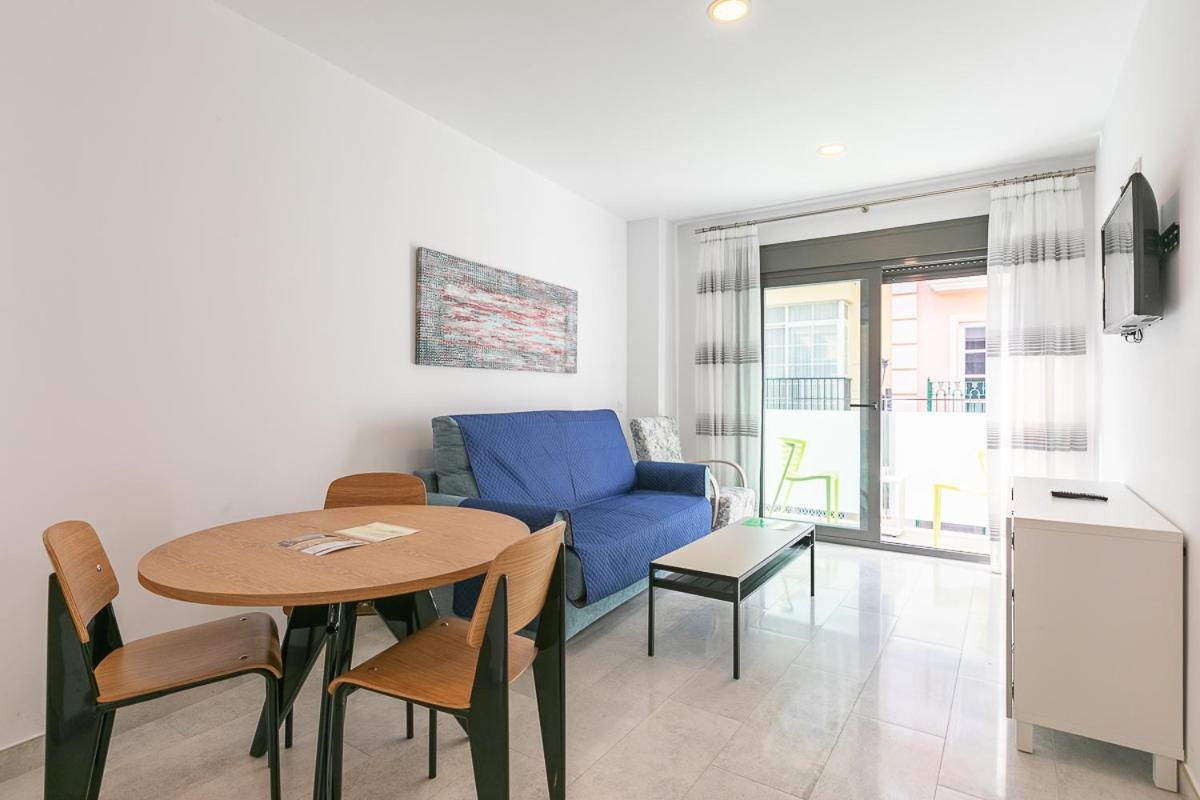 Apartamentos Guerrero 3 Torre Del Mar Exteriör bild